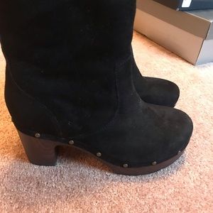 Clark’s platform suede boots